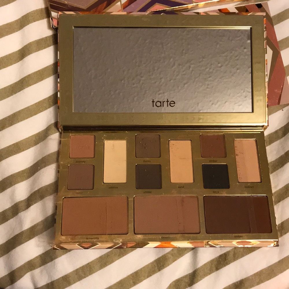 Makeup - Picture 4 of 5